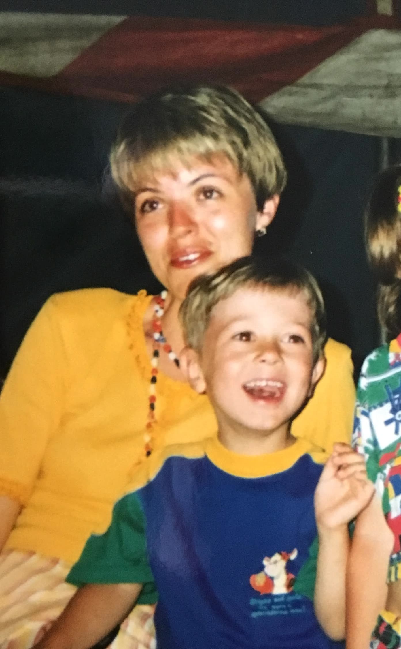 Vlad som barn med sin mamma — början, innan det fanns verktyg